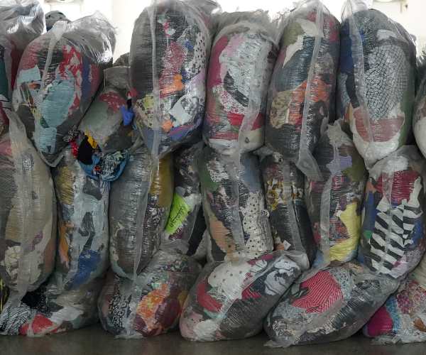 Second-Hand Clothes for Sale | Trusted Wholesale Supplier – Noble Impex